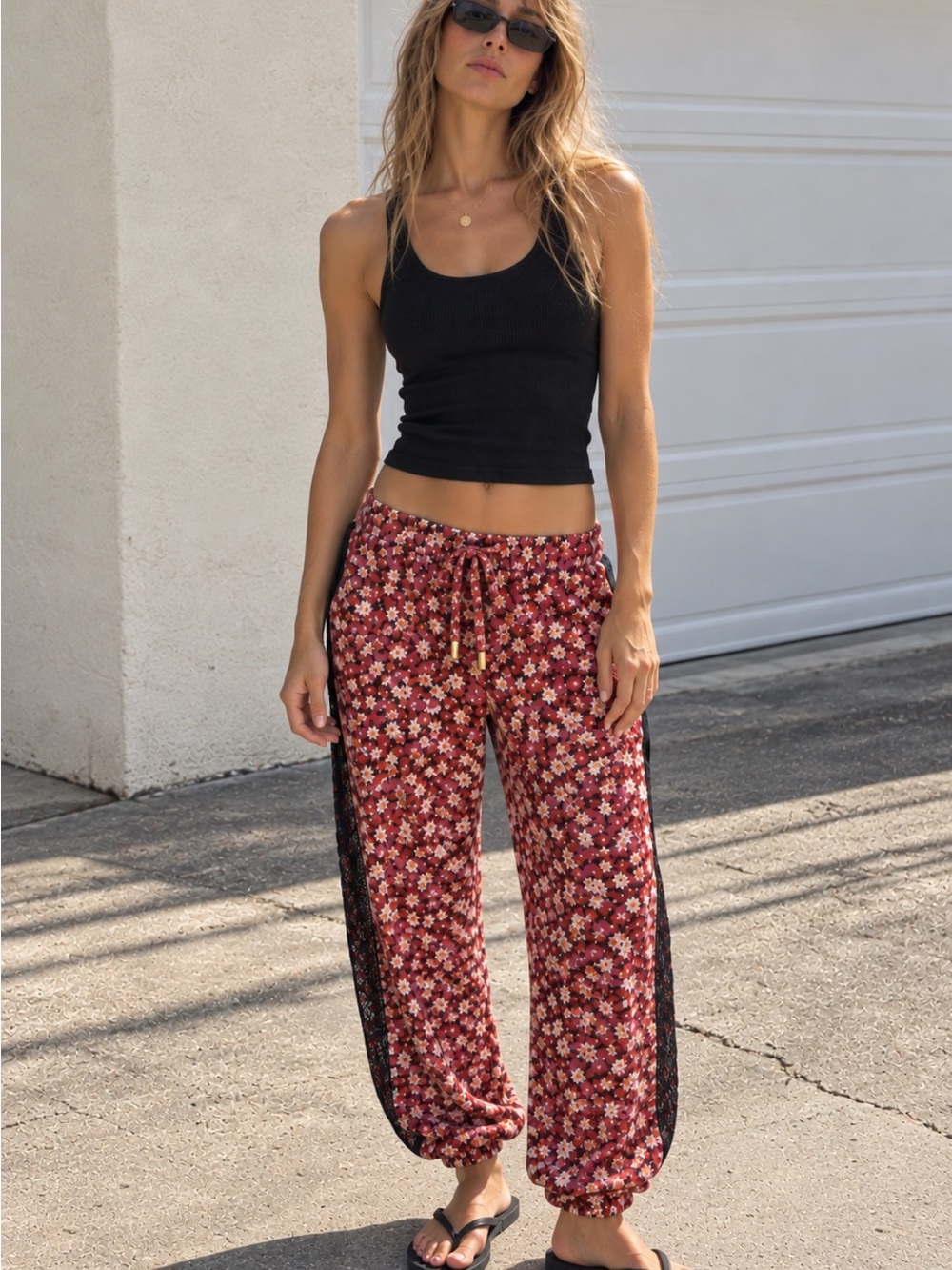 Juicy Couture Floral Jogger Pants Black Lace Side Panels Size M